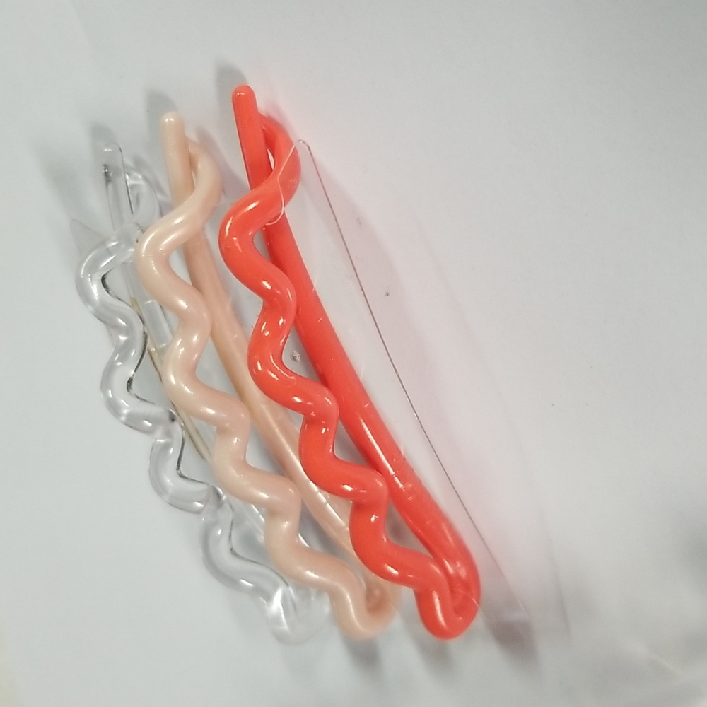 4/25 bundle item. Invisibobble 3 pk hair pins